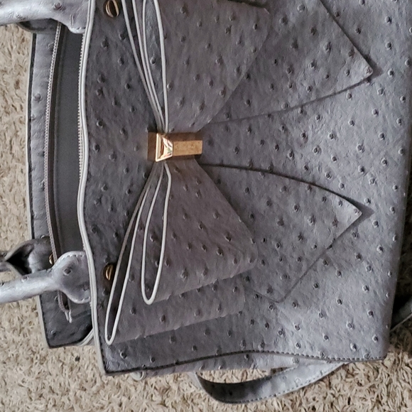 Gray Crossbody Bow Bag Betsey Johnson style - Picture 2 of 4